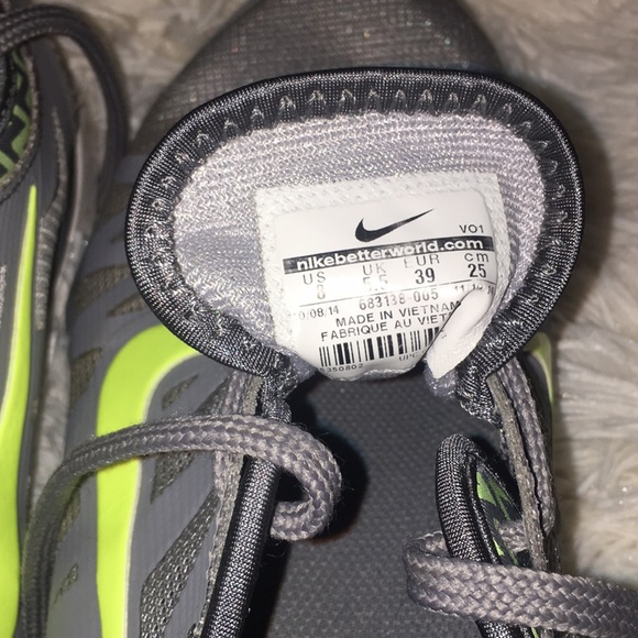 cute green and grey chevron Nike running shoes - Picture 2 of 3